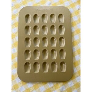Williams Sonoma Mini Madeleine Pan Goldtouch Pro